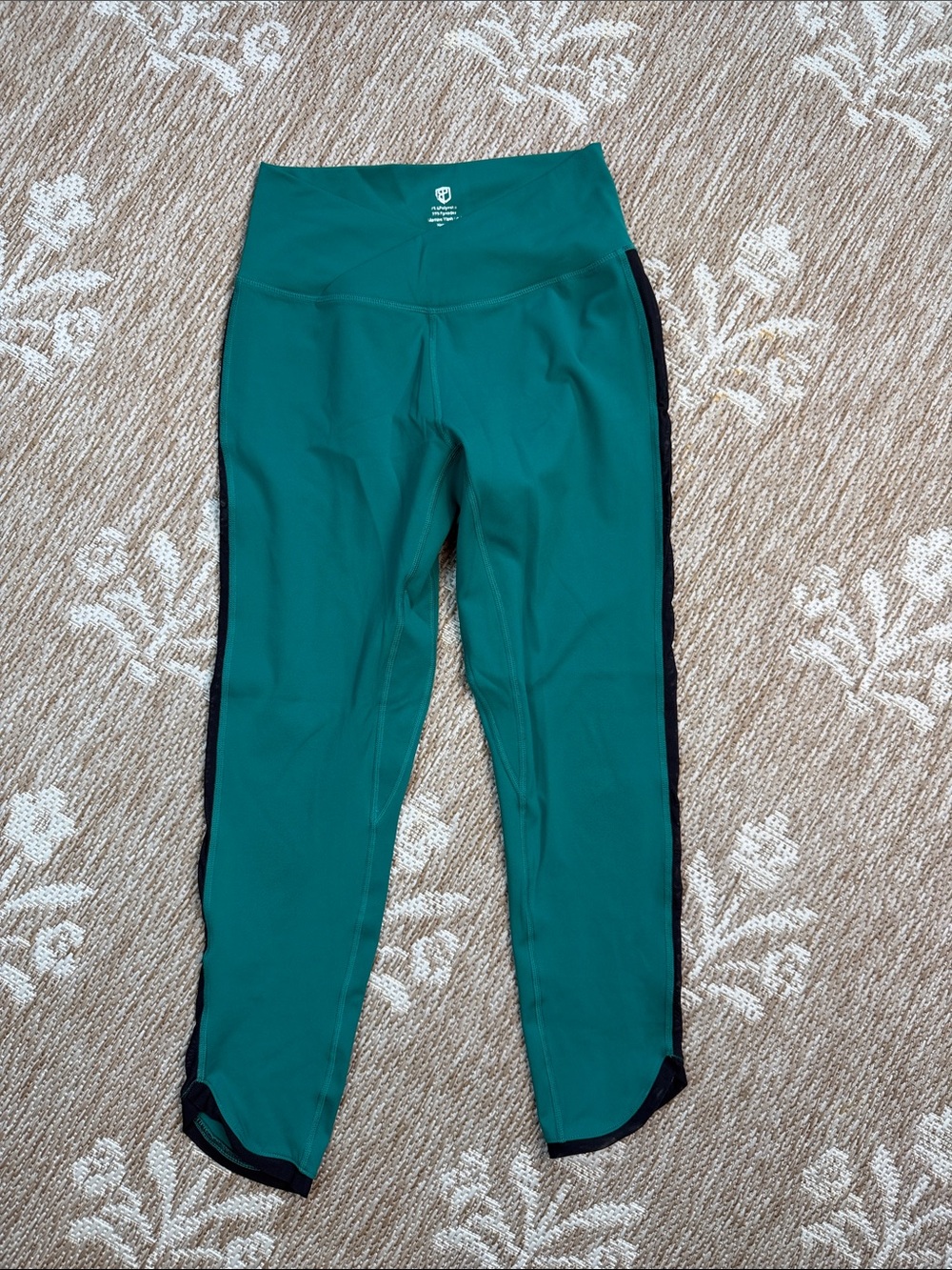 Born Primitive Activewear High-Waist Leggings in green with Black Trim